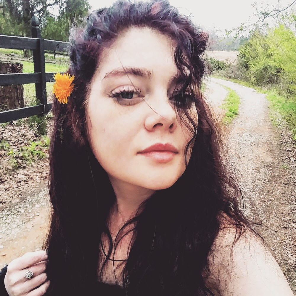 Meet your Posher, Alexia